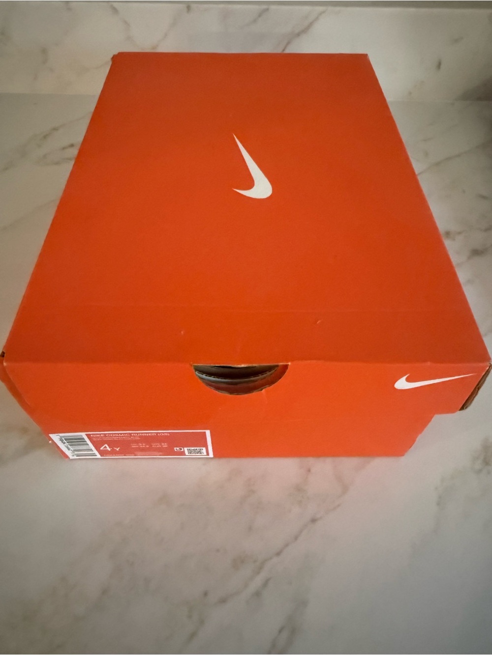 Nike Kid cosmic running sneaker size 4Y new with tags - Picture 8 of 9